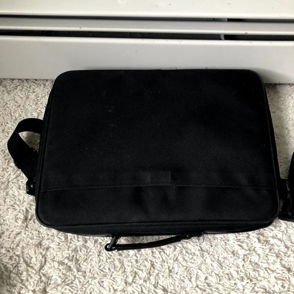 Targus Laptop Bag Carrying Case Black Red Accent - Picture 5 of 7